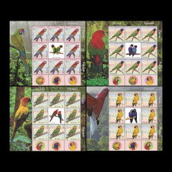 Papagali 2023, minicoli de 8 timbre, 1 vinietă și 3 tabsuri Tip I LP 2427d